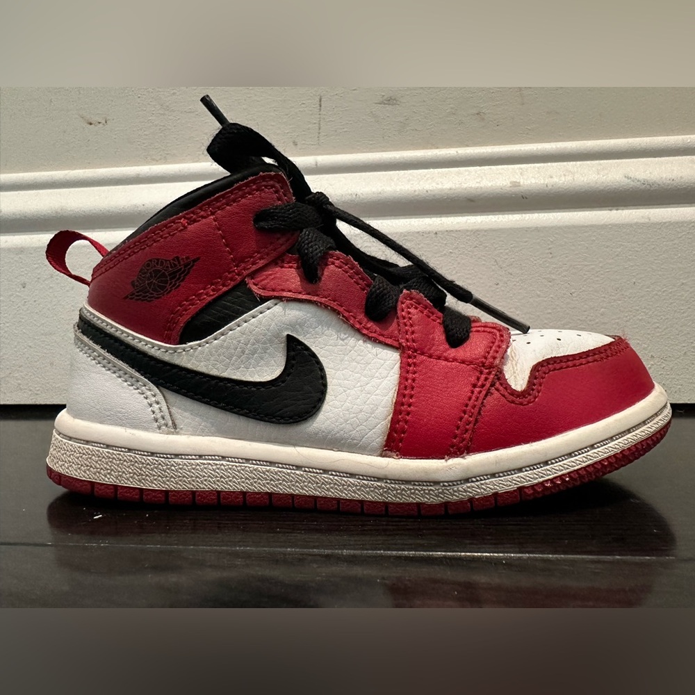 Nike Air Jordan 1 Mid TD 'Chicago Red' 2020 640735-173  Toddler Size 10c